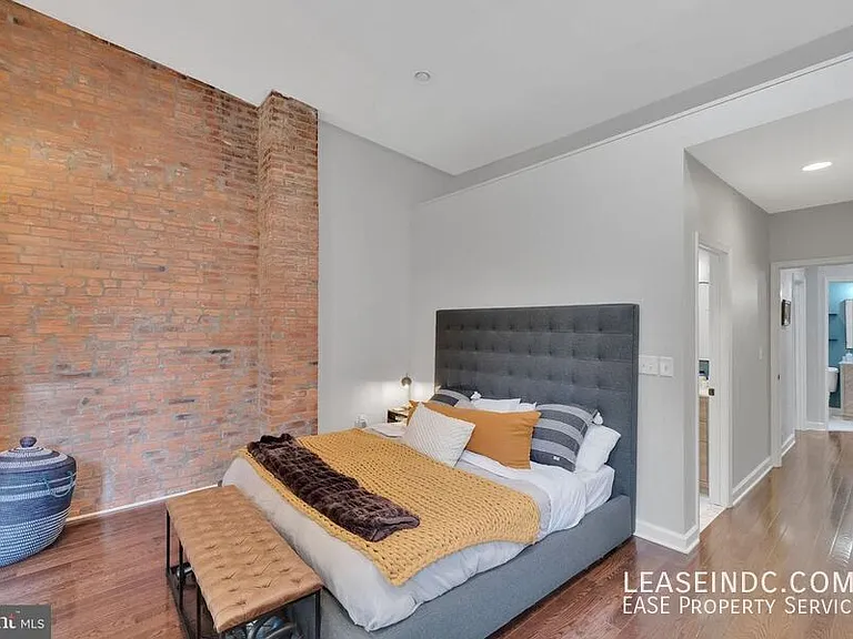 1241 I St NE — Photo 22