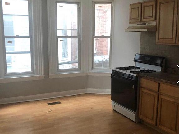 5th image of 173 W Manheim St #1FLR