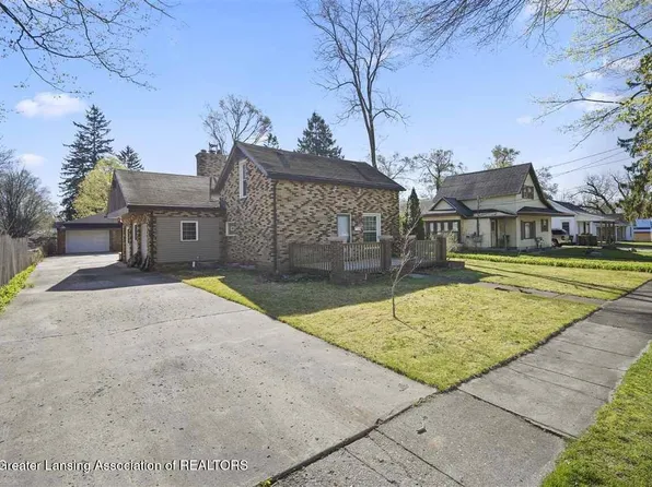 409 Woodworth St, Leslie, MI 49251