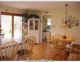 2nd image of 27 Buttercup Ln