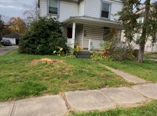 185 E North Ave, East Palestine, OH 44413