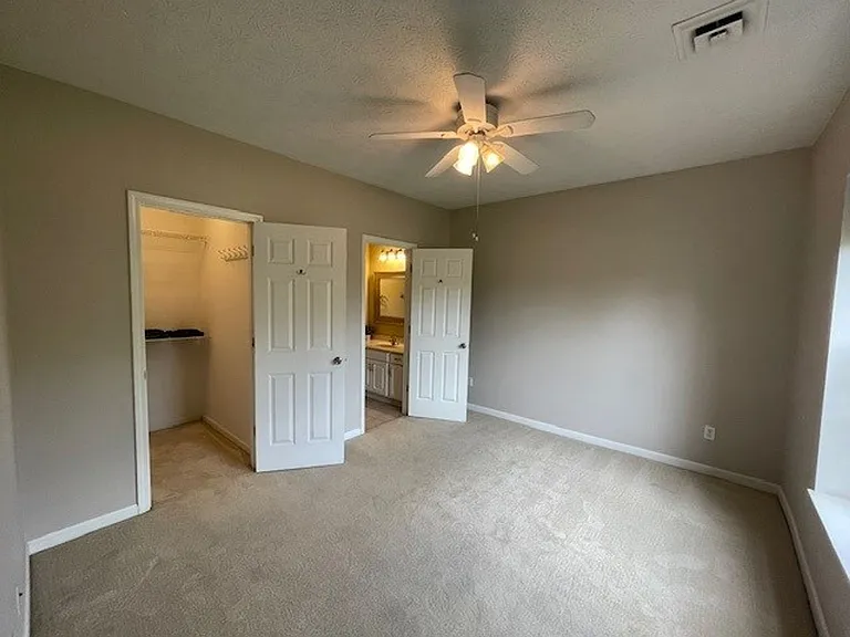 4801 Lyons View Pike #B101 — Photo 9