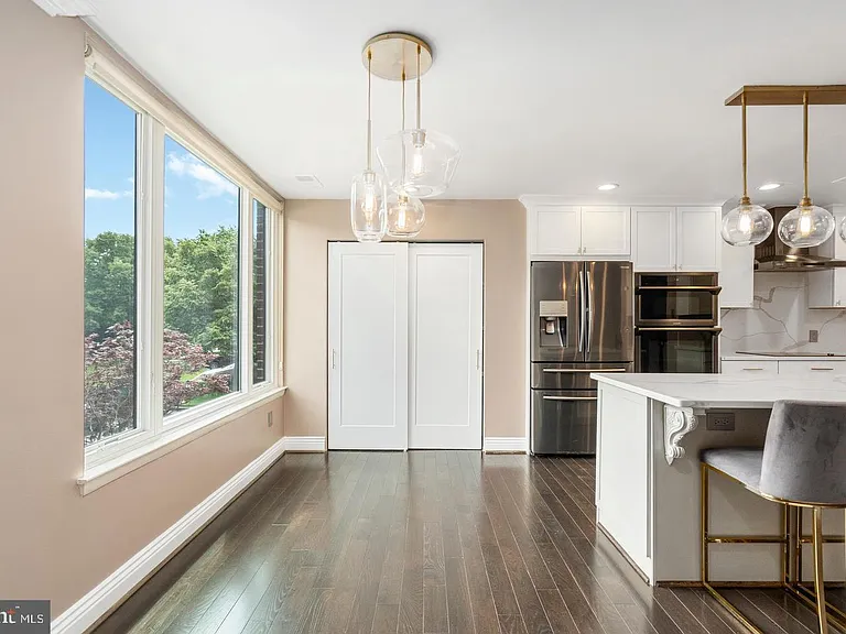 2419 Boston St — Photo 15