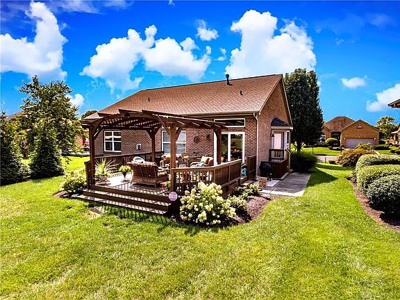 5th image of 2836 Fairways Dr