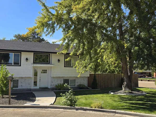 2204 Cari Cir, Caldwell, ID 83605