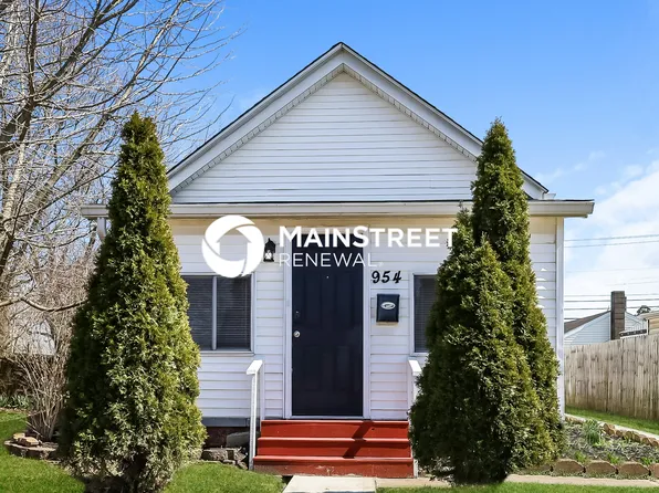 954 S 8th St, Noblesville, IN 46060