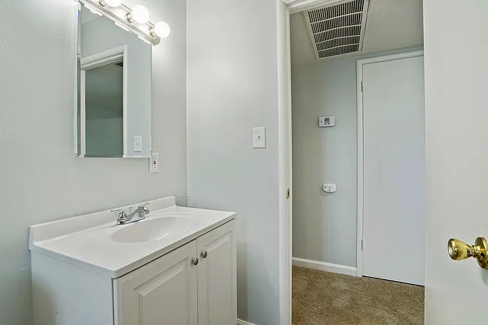 2109 Monifieth Way — Photo 25