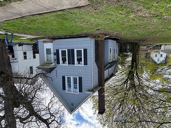 2nd image of 9603 Larnder Ave