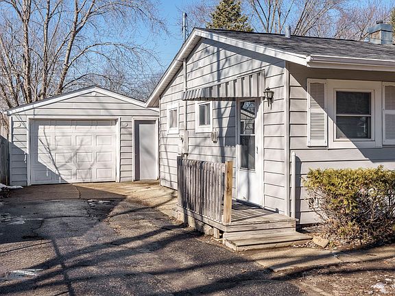 3rd image of 7804 Scott Ln