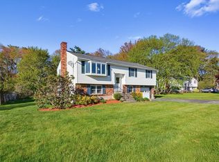 37 Cresthaven Dr, Burlington, MA 01803