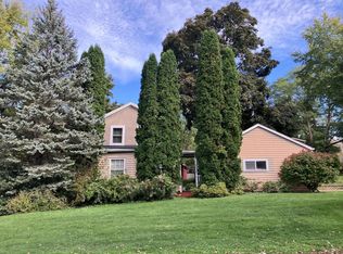 708 Lake St, Delafield, WI 53018