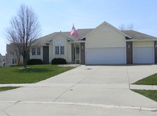 786 77th Ct, West Des Moines, IA 50266