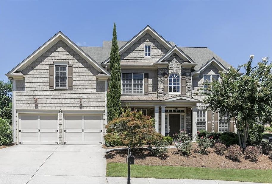 1st image of 410 Oak Brook Ct SE