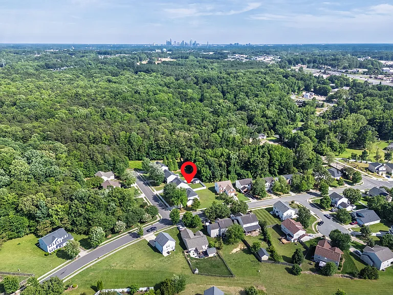 7149 Cobden Ln — Photo 29