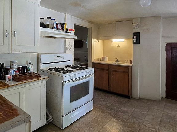 3rd image of 115 Partridge St
