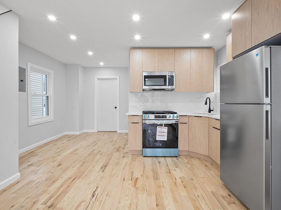 1st image of 10228 216th Street