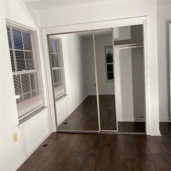 33 Marion Dr — Photo 8