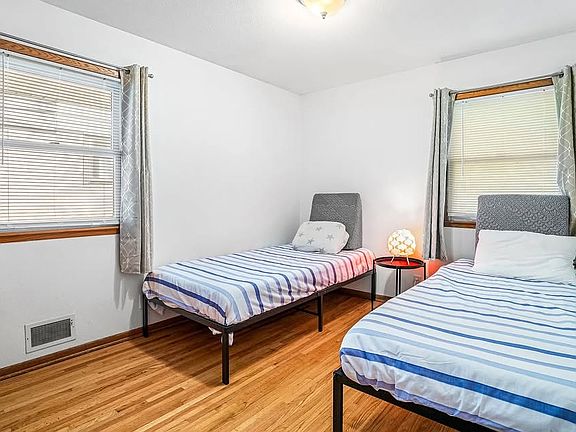5th image of 4025 Chowen Ave S