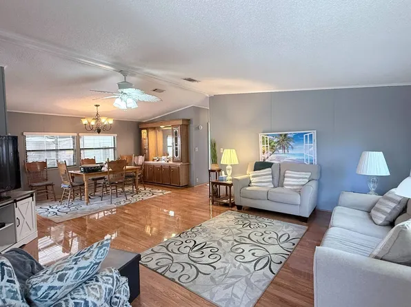 103 Oakridge Dr #836, Leesburg, FL 34788