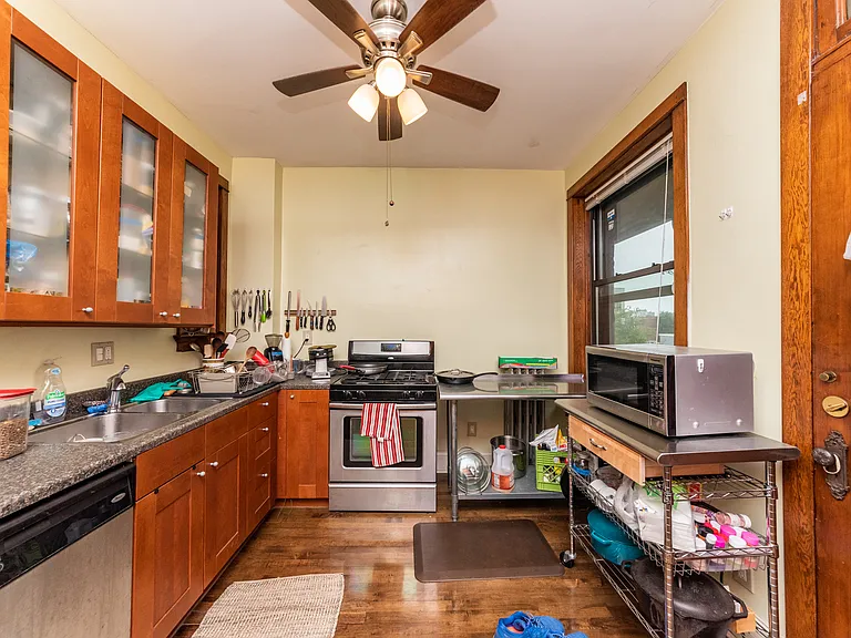 1513 W Winnemac Ave #3E — Photo 4