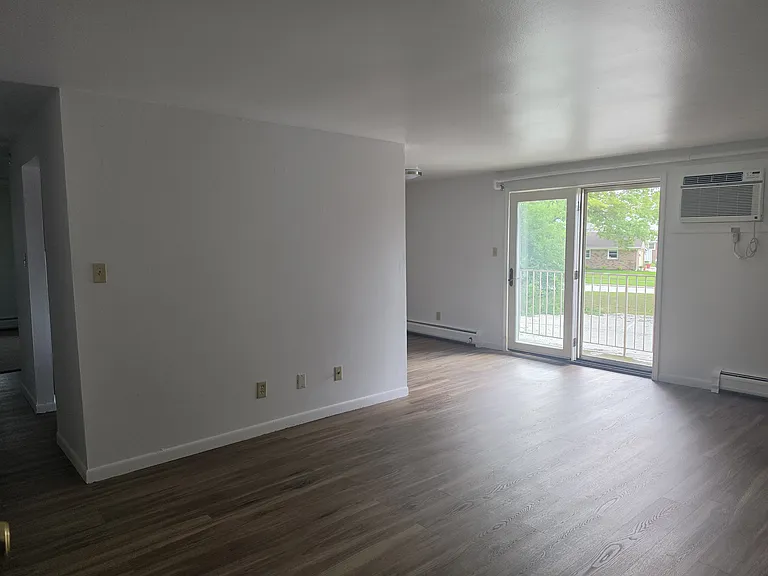 540 Oak Run Dr #5 — Photo 2