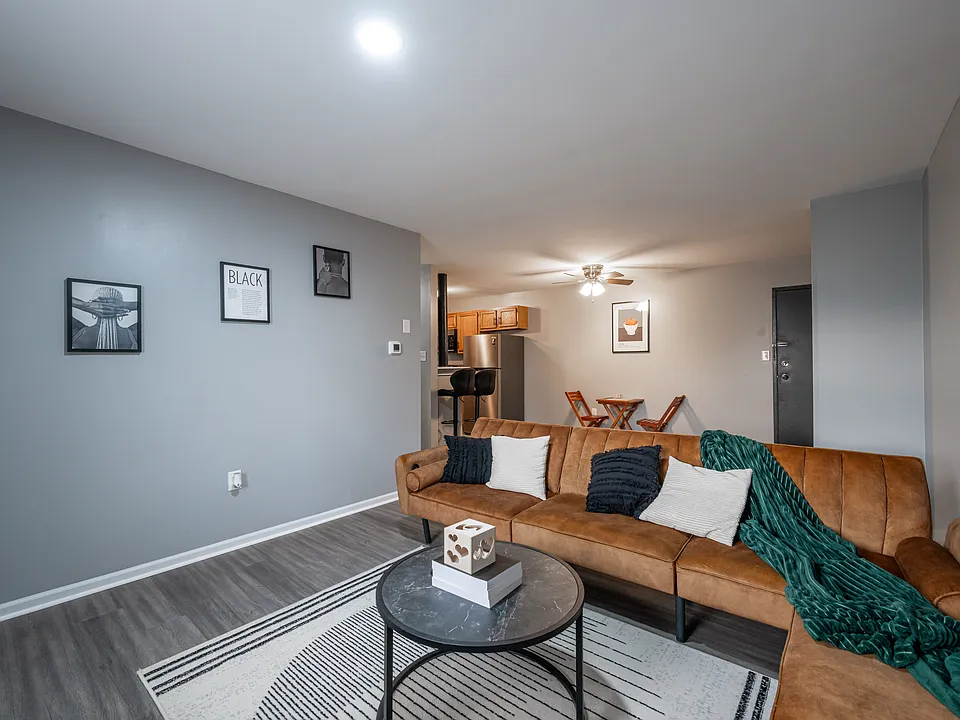 527 S Pitt St #14