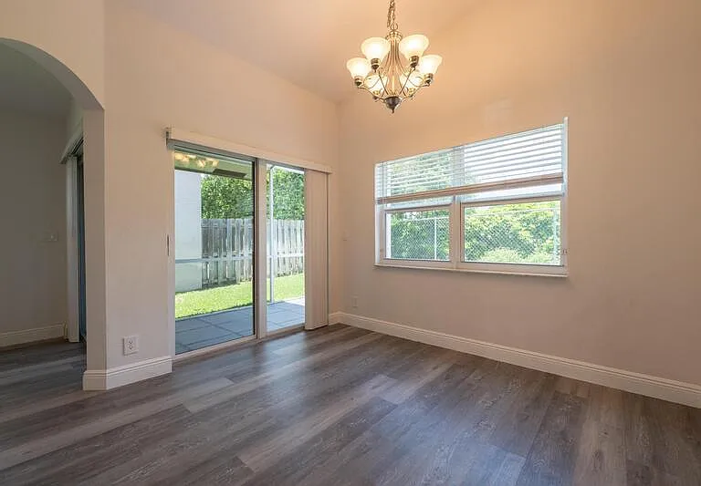 10651 Buttonwood Lake Dr — Photo 10