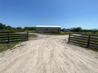 202 County Road 3061, Orange Grove, TX 78372