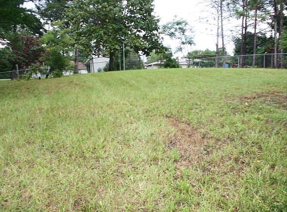 4th image of 144 Lee Road 855