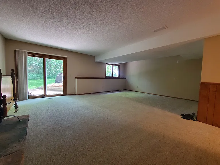 2517 Cedar Hills Dr — Photo 17