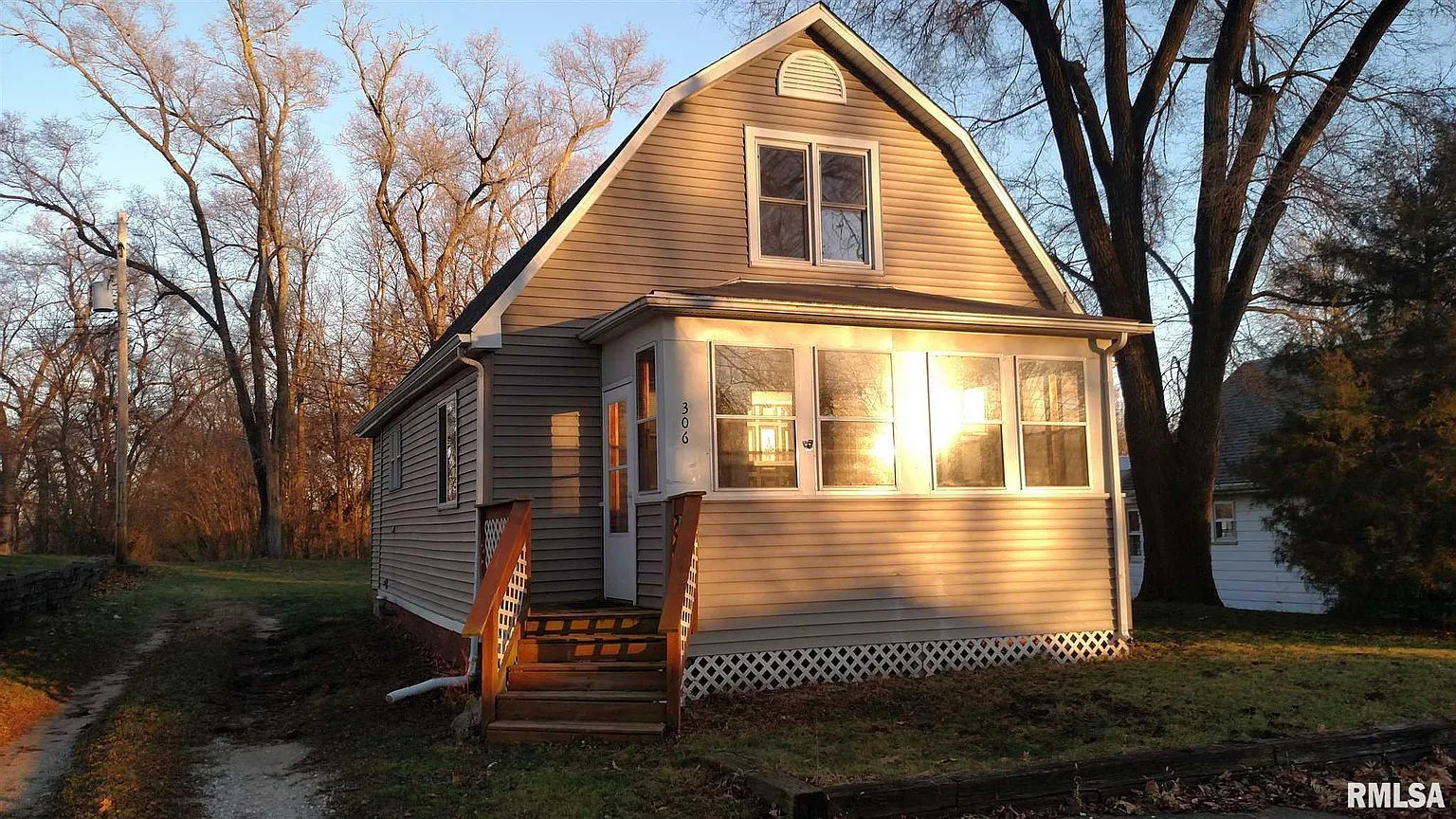 306 Minch St photo 1
