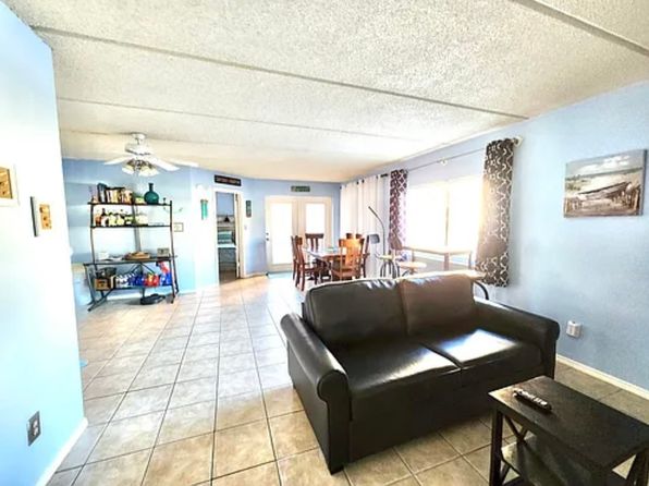 132 E Gardenia St #1