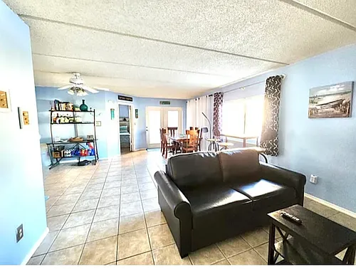 132 E Gardenia St #1 Photo 1
