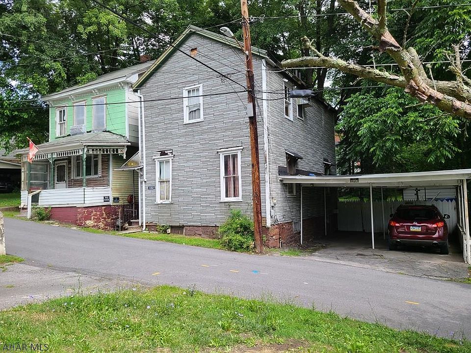2nd image of 1352&135 Pennbrook St #3