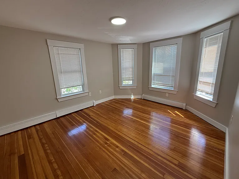 32 Primrose St #2 — Photo 6