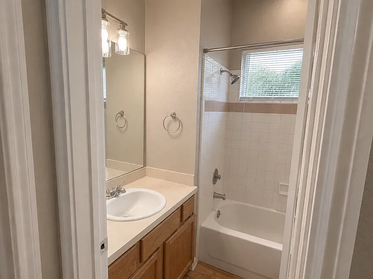 1217 Armadillo Rd #B — Photo 10