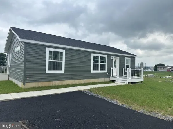 2002 Main St W #72, Ephrata, PA 17522