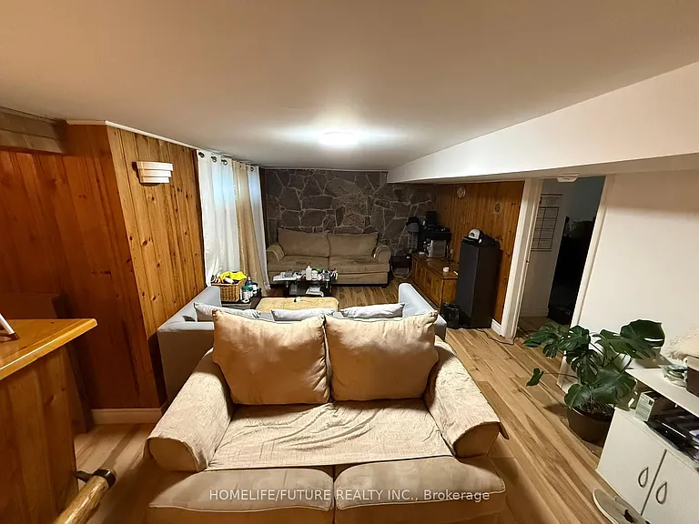 28 Raylawn Cres #BASEMENT — Photo 3