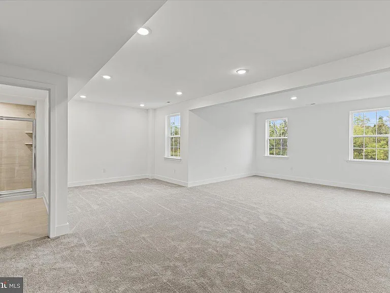 21 William Boyer Dr — Photo 33