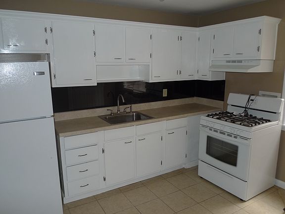 4th image of 170 N Peachtree St APT 5
