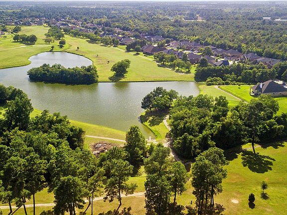 5th image of 10922 N Country Club Green Dr