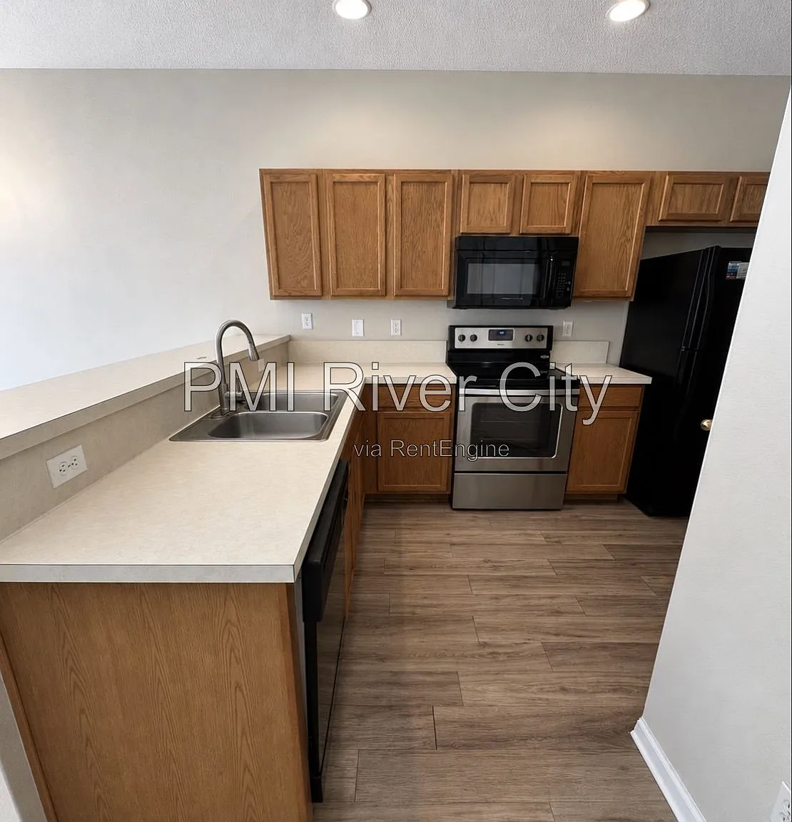 2 bed, 2.5 bath, 1220 sqft, $1,400 — Photo 4