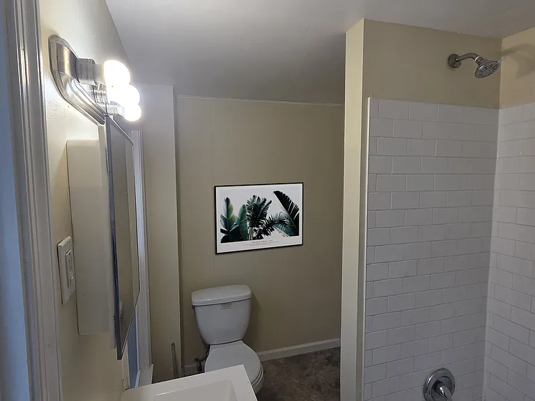 432.5 W Greenleaf St — Photo 7
