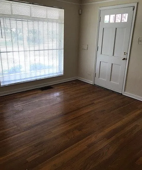 3025 Fairfax St — Photo 2