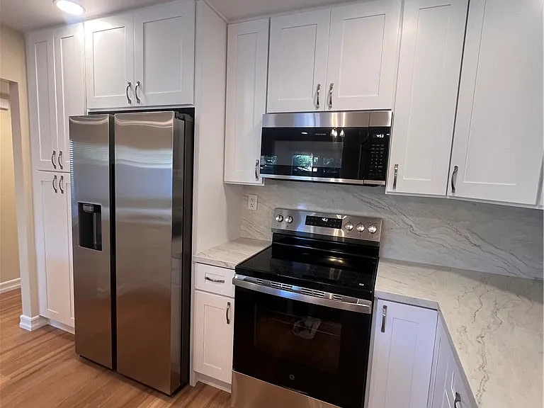 18229 Olympic Ct — Photo 7