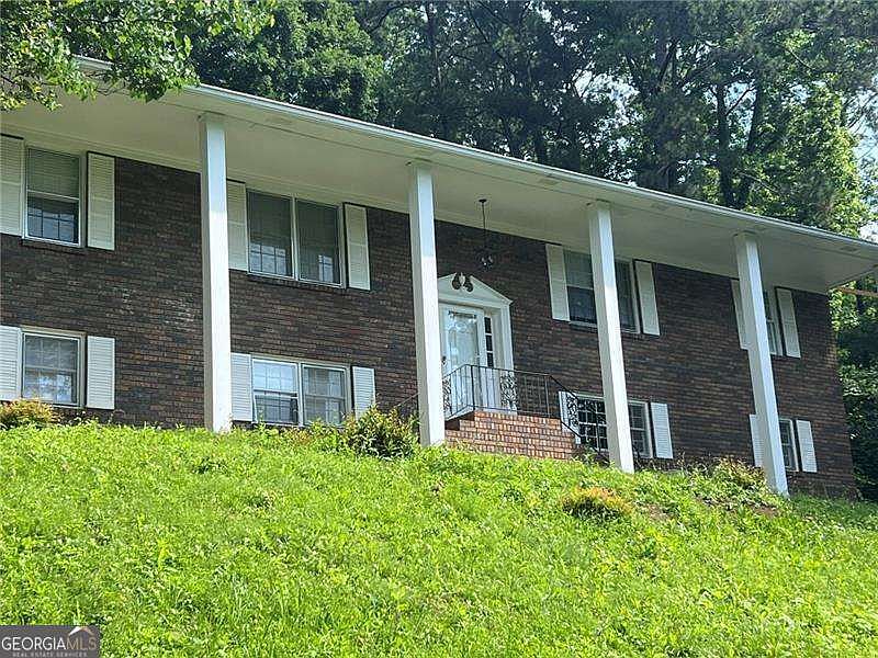 1st image of 279 Heck Rd NE