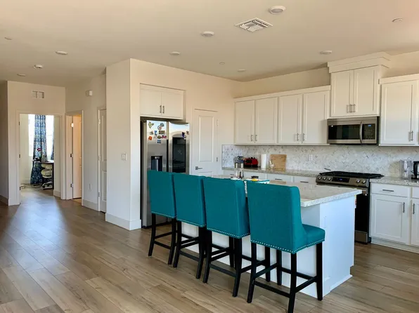 2050 Brighton Dr, Hollister, CA 95023