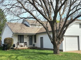 743 Meadowbrook Rd, Salina, KS 67401