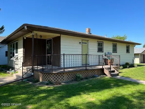 253 W Hayden St, Pembina, ND 58271