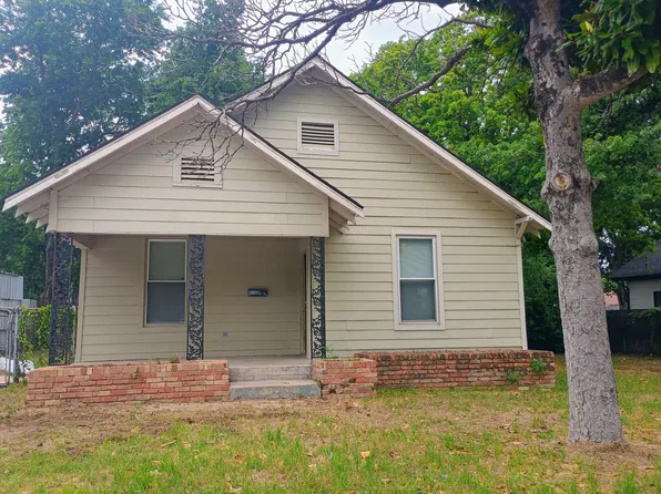 3710 E 1st St, Fort Worth, TX 76111
